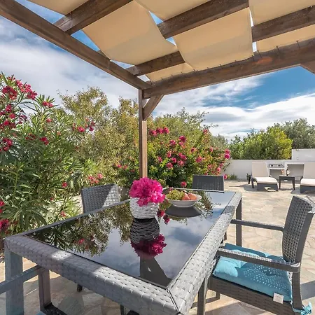 Apartment Panorama 2min Drive From The Agia Marina Mikrolimanou